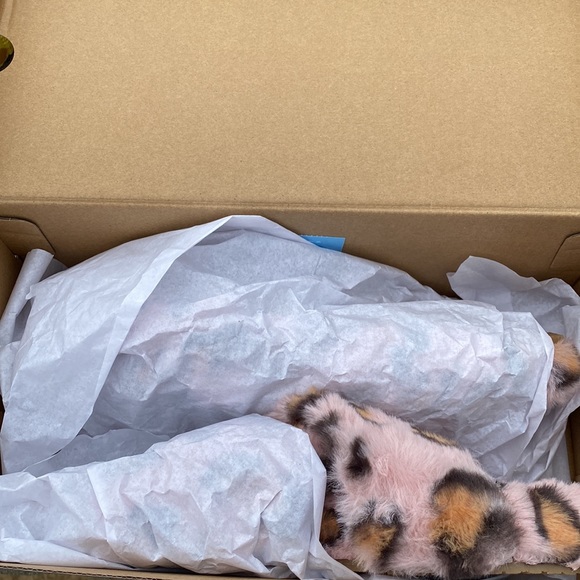 TOMS WMN - Picture 2 of 3